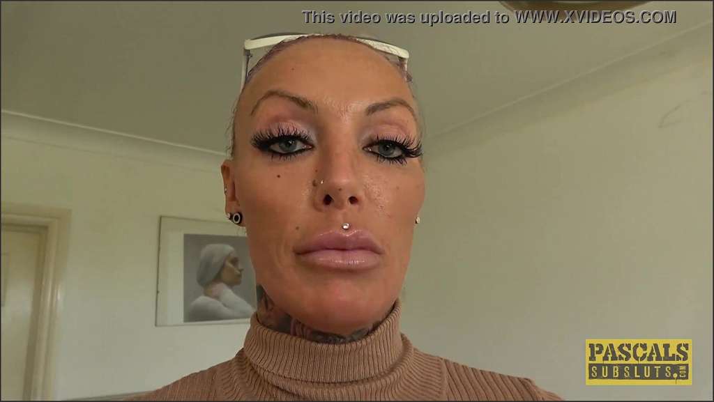 Brooke Jameson blickt beim Fick auf Whitney Stevens Prachtarsch