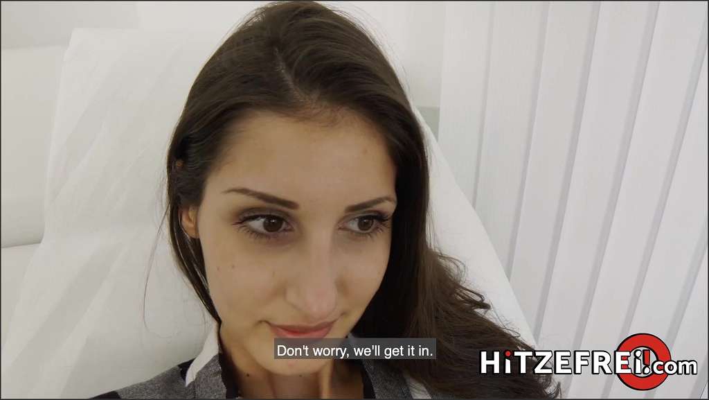 Coco Kiss auf ihre Füße und Fotze